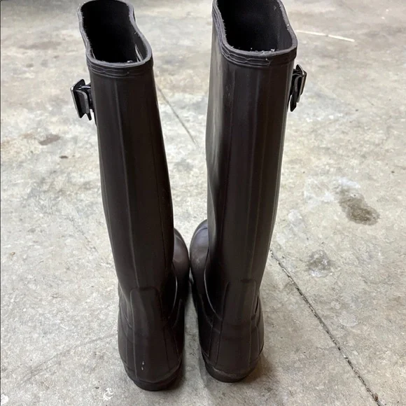 Hunter Dark Brown Tall Gloss Rain Boots - Picture 4 of 11